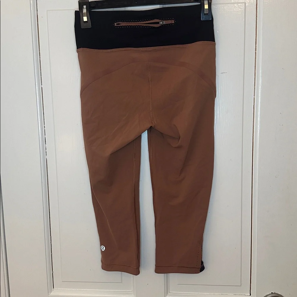 Lululemon Brown and‎ Black Mesh Side Crop Leggings size 4 EUC